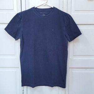 AMERICAN EAGLE t-shirt